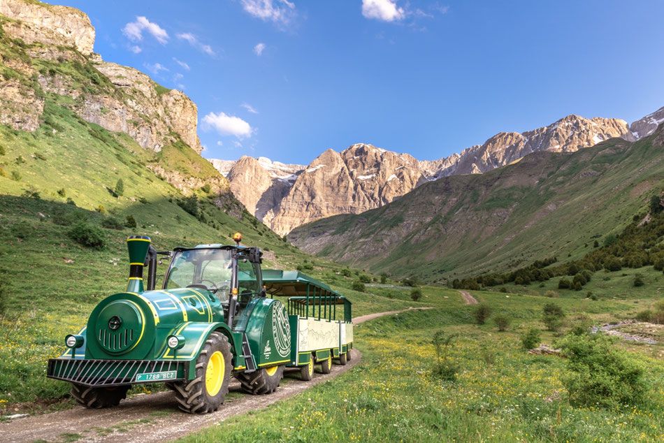 🚂 Los Trenes de Alta Montaña en Huesca 🌲 El Pirineo para todos los públicos<span class=